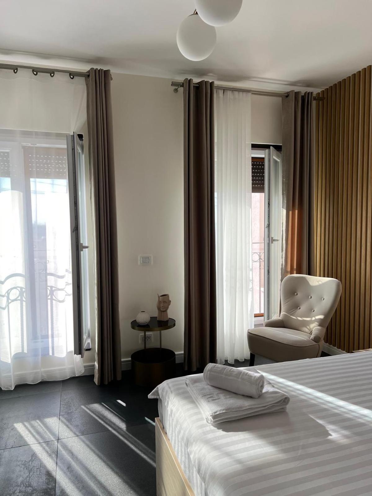 Pensiunea Villa D'Amici Mosnita Noua Luaran gambar